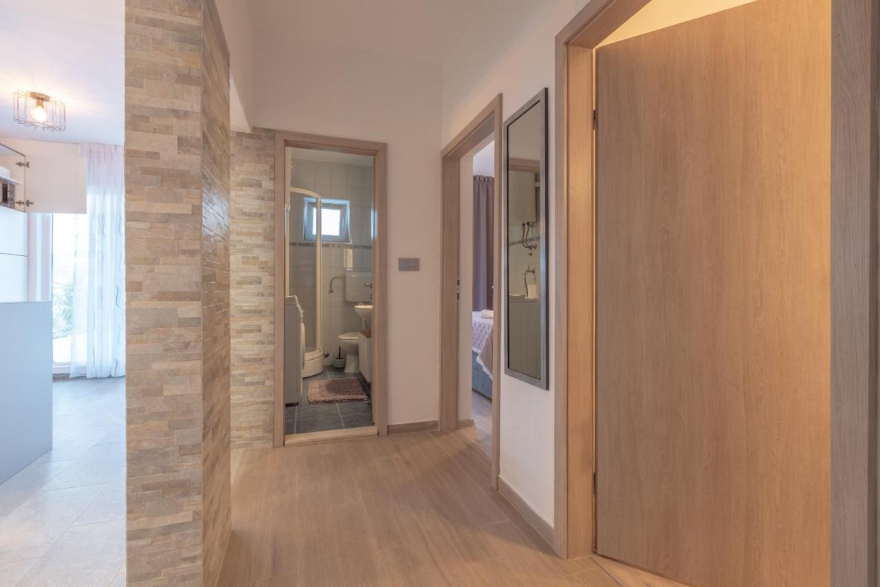 Holiday Home Insulam Mare Trogir Exterior foto