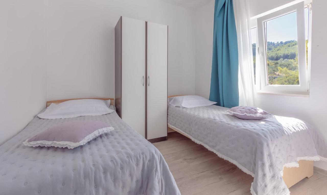 Holiday Home Insulam Mare Trogir Exterior foto